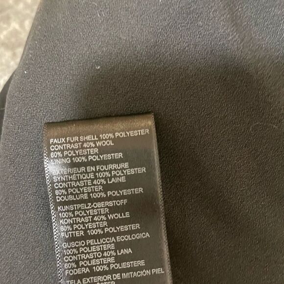 New
Free People × We The Free Fluffy
Size M/L
NWOT never worn before - Picture 11 of 11